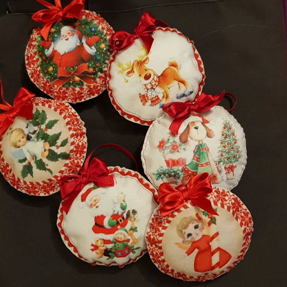 Medaglione natalizio varie fantasie 11cm (1.50)