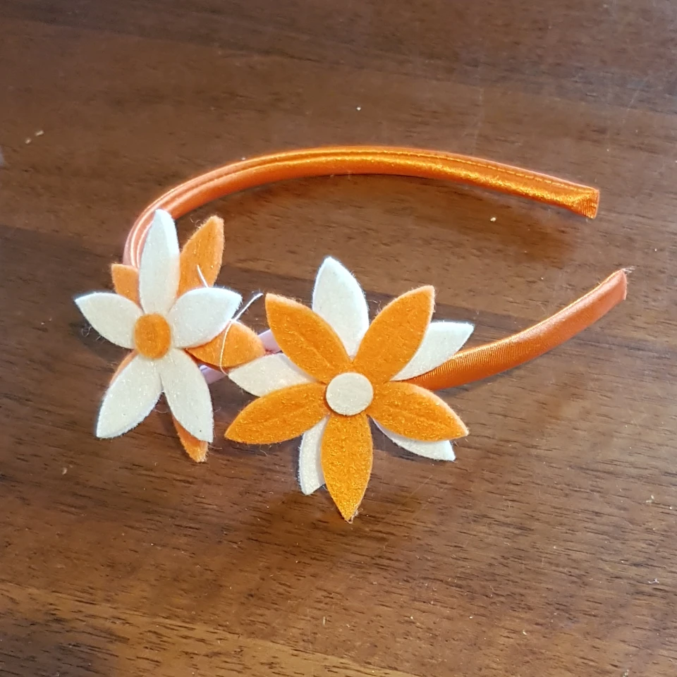Cerchietto fiore arancio  e bianco (3)