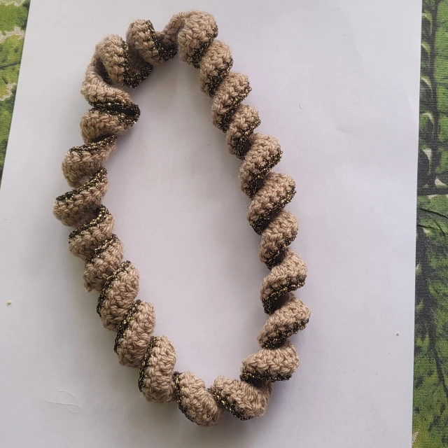 Collana a uncinetto (5)